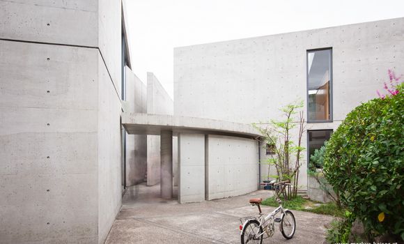 Tadao-Ando-Church-with-Light-and-Sunday-School-Osaka-Ibaraki-Markus-Kaiser-7866